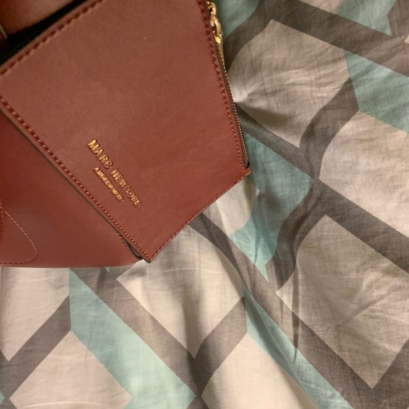 New ladies 3 piece satchel. Maroon color 3 piece - Picture 7 of 7